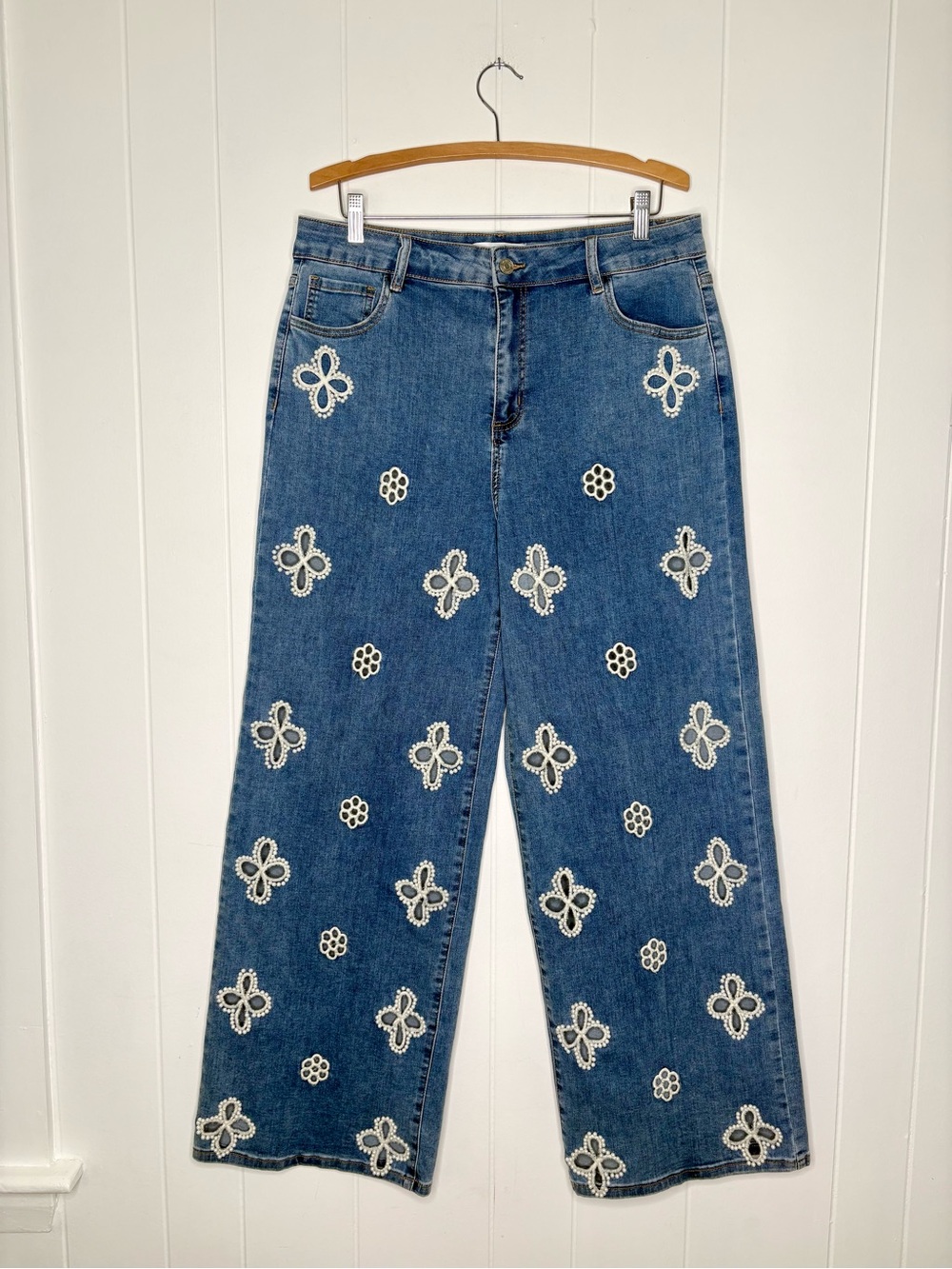 NEW The Noli Shop KAIA Pearl High Rise Jean Medium Blue Floral Cute Size 33 $198 - Picture 2 of 6